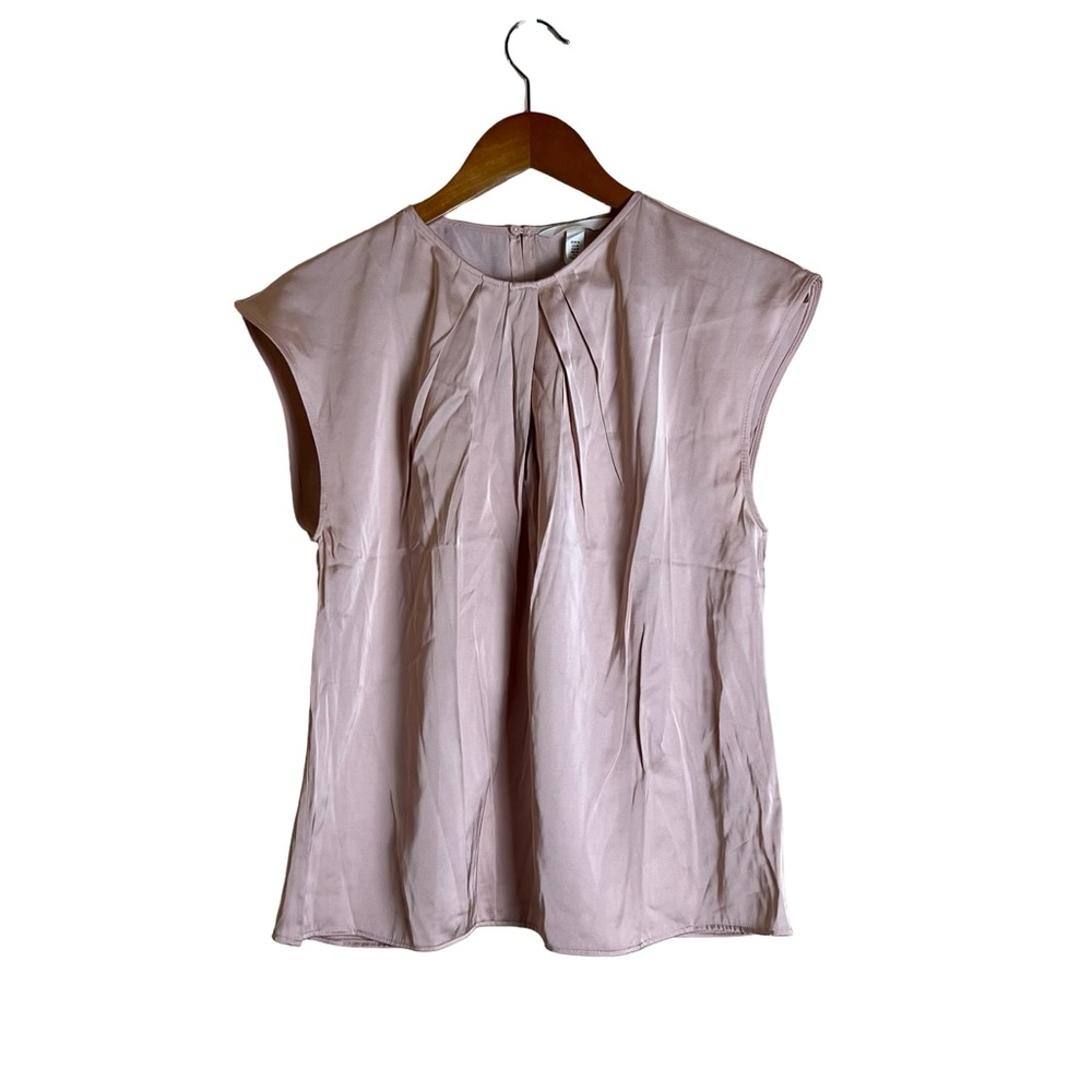 NWT‎ H&M light pink satin short sleeve blouse
